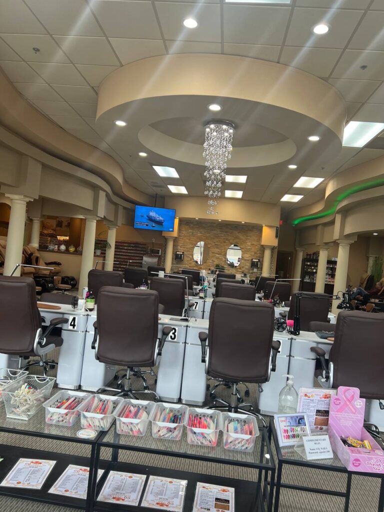 nail salon 53066